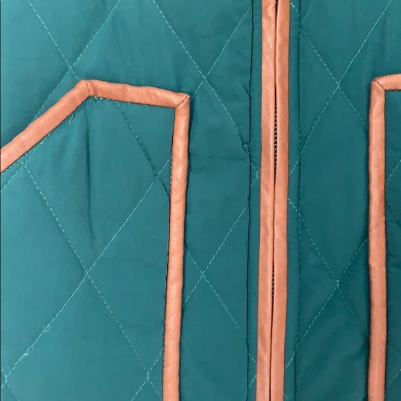 Vest - Picture 2 of 3